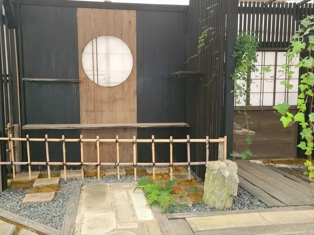 和の趣を残しながらモダンに！和風住宅を外壁色の工夫で美しく蘇らせるコツ